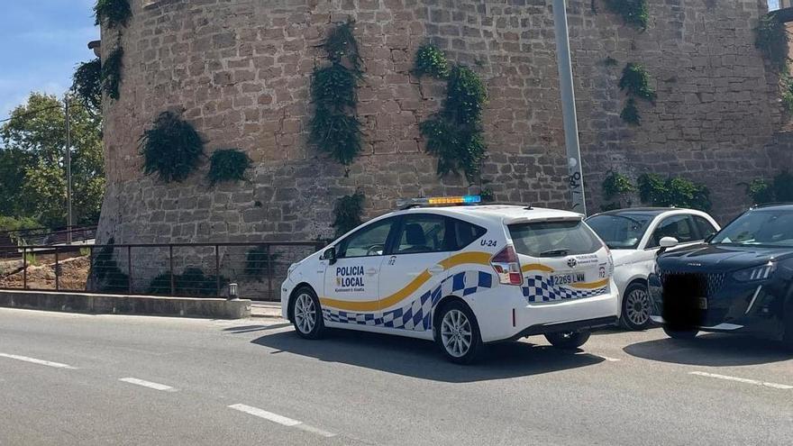 Policías de Alcúdia atienden un complicado parto prematuro en un hotel