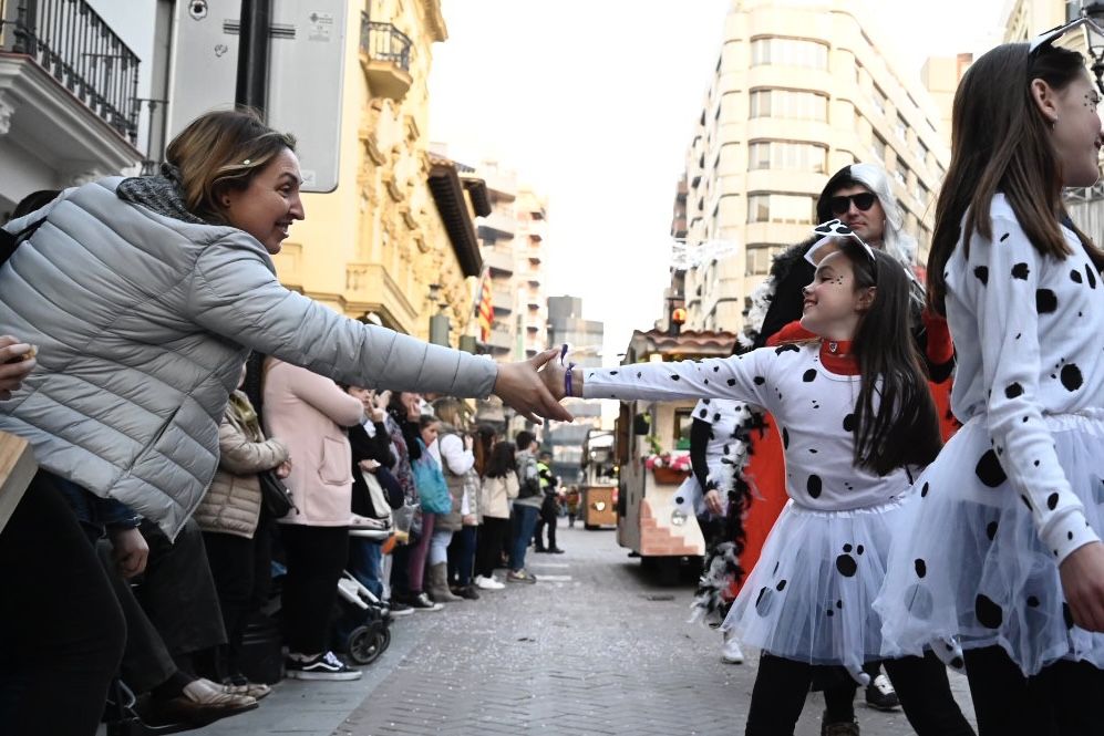 Desfile de collas y carros