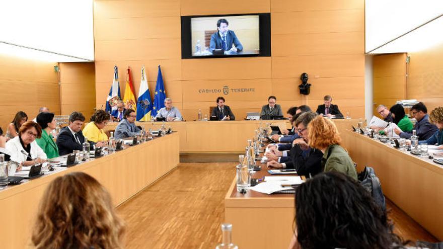 Último pleno del Cabildo de Tenerife celebrado ayer.