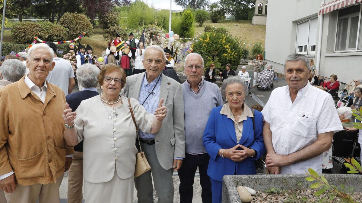 Por la izquierda, Carlos Borge, Rosario Viego, Francisco Lorenzo, Julio Nava, Gloria Menéndez y Ramón González.