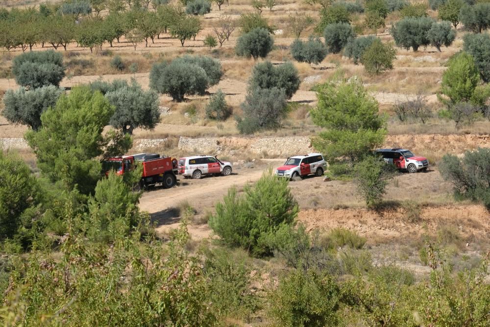 El fuego se inició a última hora de ayer miércoles y ha estado activo toda la noche.