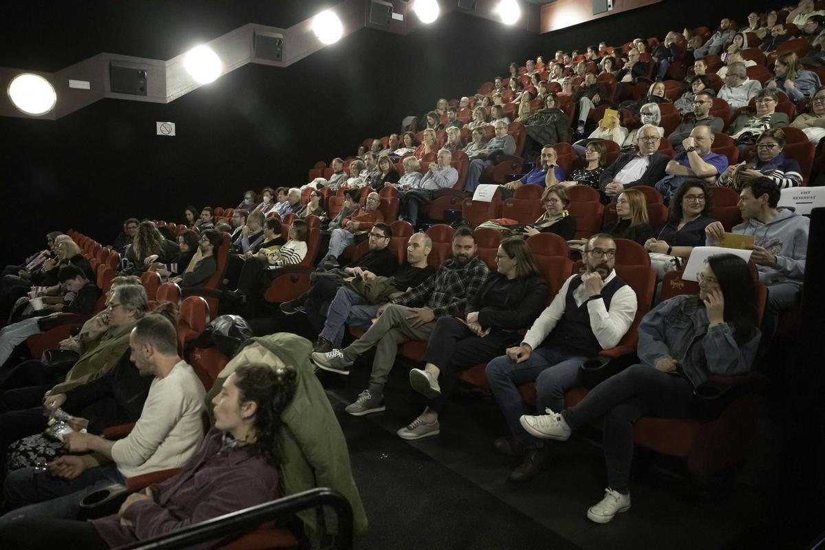La sala dels Multicines Sucre presentava un ple total en la gala inaugural del festival VIST.