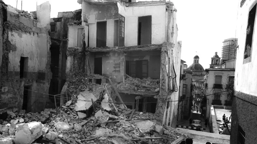 Del 21 al 27 de julio de 1975: El casco antiguo abandonado