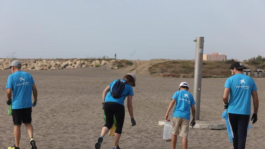 CaixaBank prevé movilizar a 2.000 voluntarios durante el ‘Mes Social’ para apoyar el trabajo de entidades sociales en Andalucía