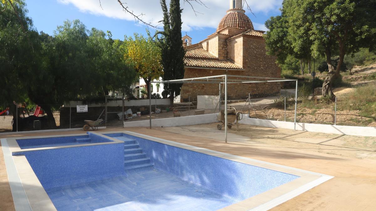 La remodelación de la piscina de San Vicente, muy demandada por los vecinos.