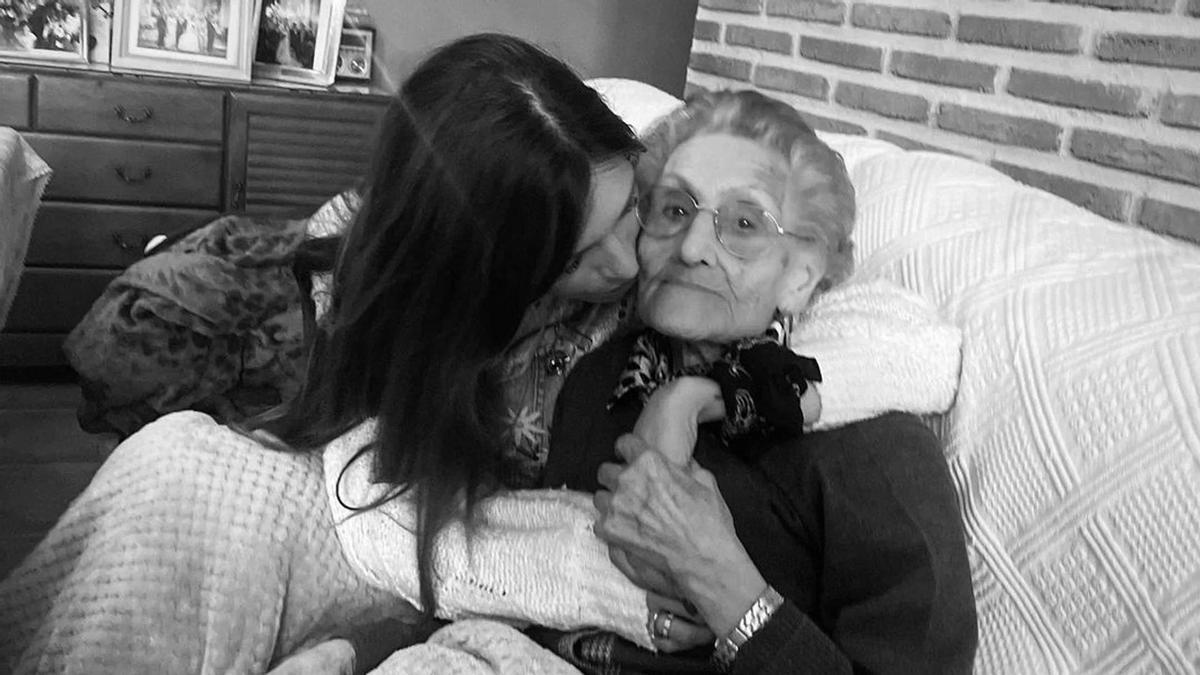 Sara Carbonero, festejando el cumpleaños número 98 de su abuela