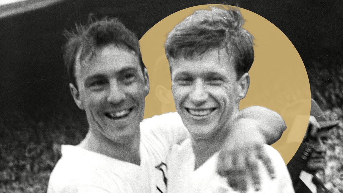 White, a la derecha, se abraza con Greaves tras ganar la Copa.