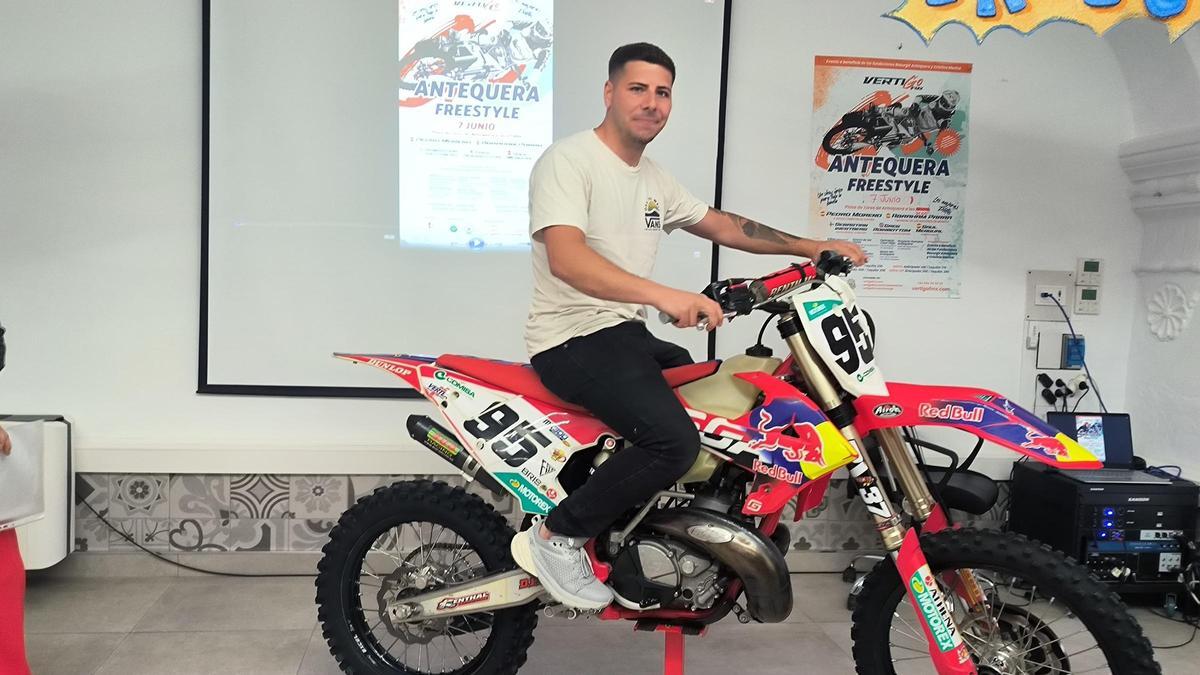 El piloto y promotor del evento, Abraham Parra