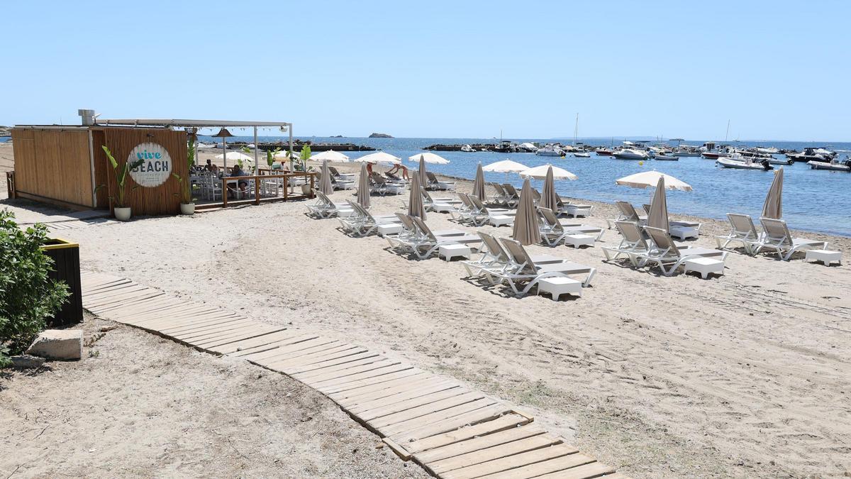El chiringuito Vive Beach quiere recuperar la esencia de la Ibiza de antes.