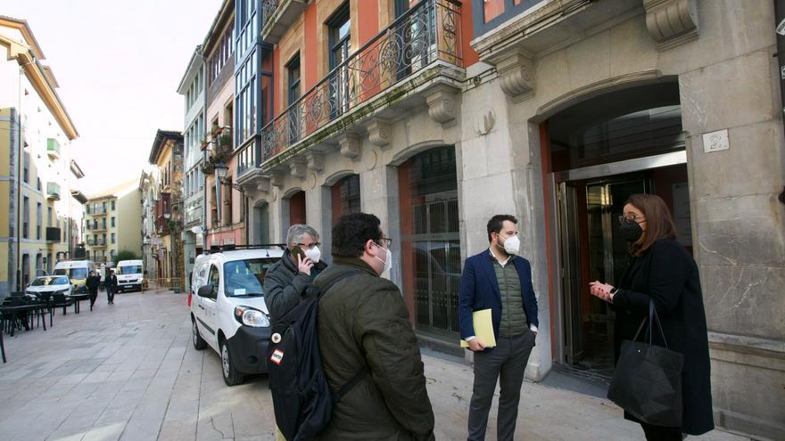 Un apagón deja la zona centro de Oviedo sin luz durante la mañana