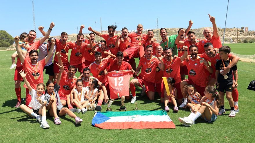 El “Mundialito Leyendas&quot; celebra su VIII edición con figuras del fútbol profesional en Mutxamel