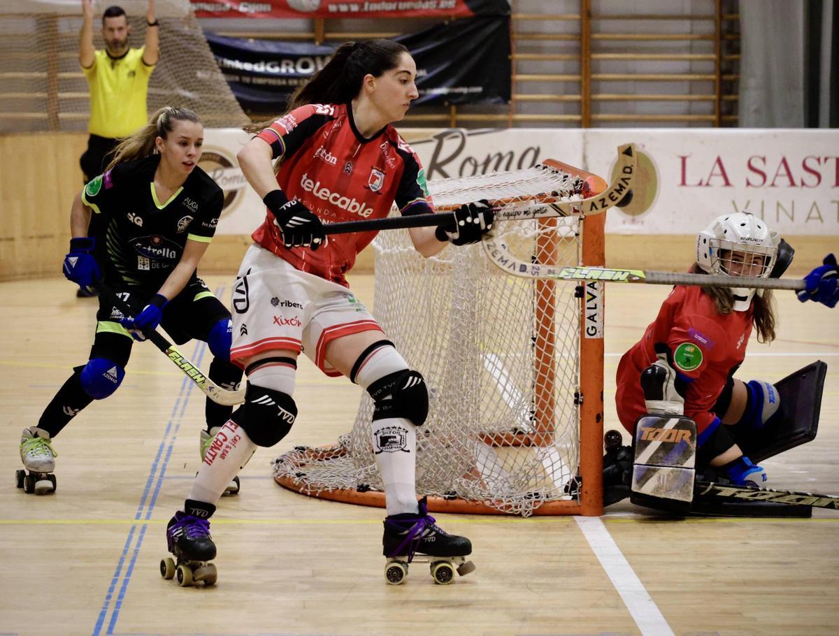Nuria Almeida, durante un partido de la OK Liga en Mata Jove.