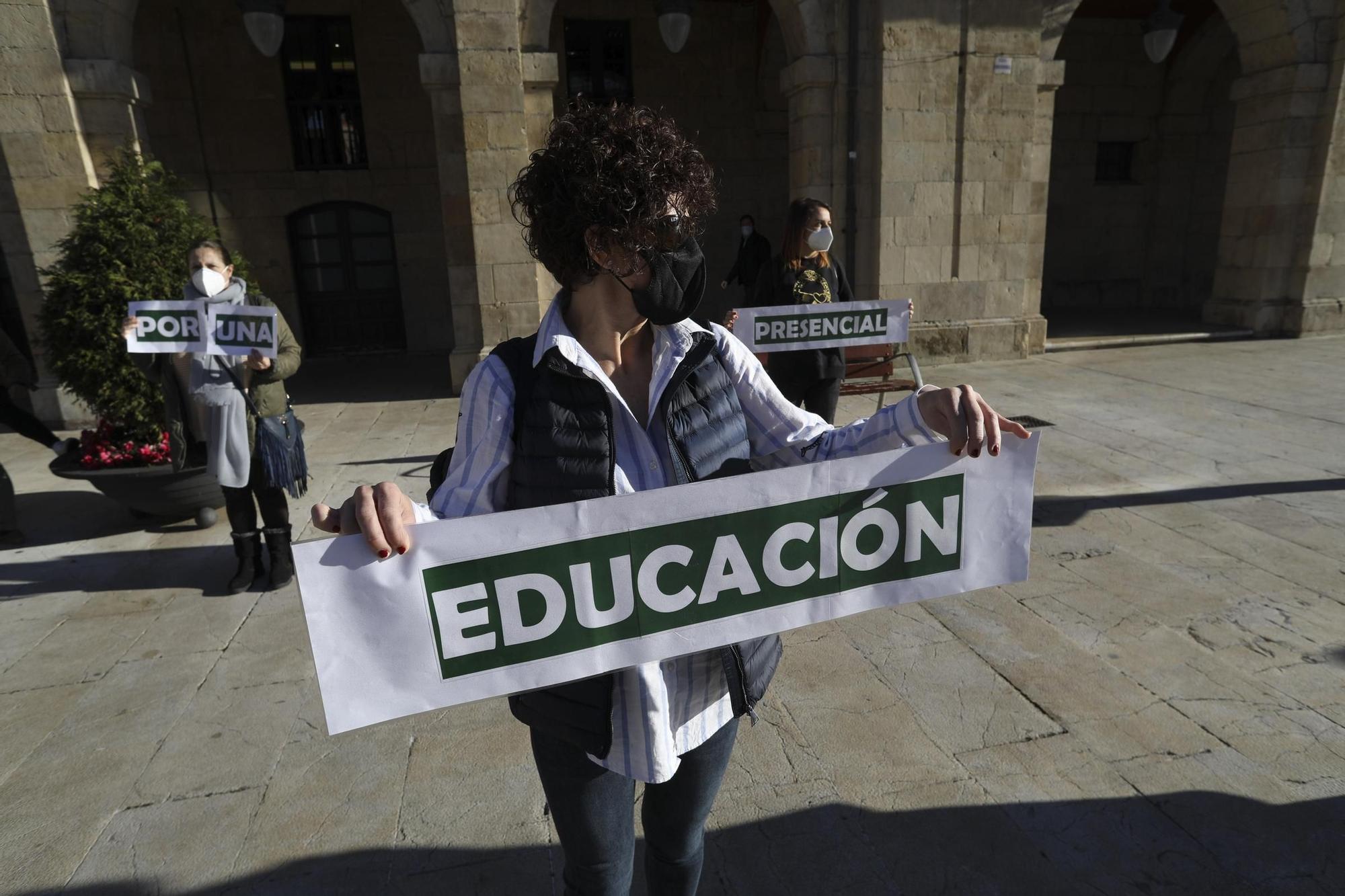 Concentraciones contra la semipresencialidad en la Educación