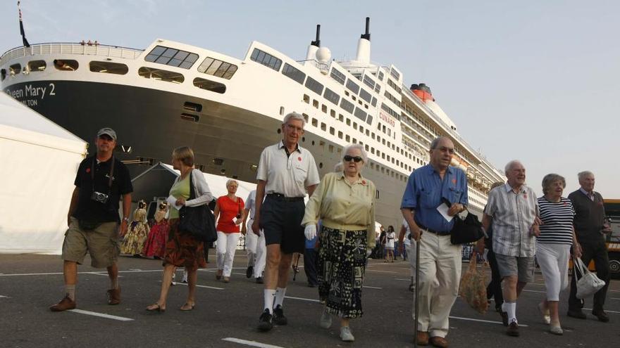 Cruceristas llegando al Puerto de Valencia