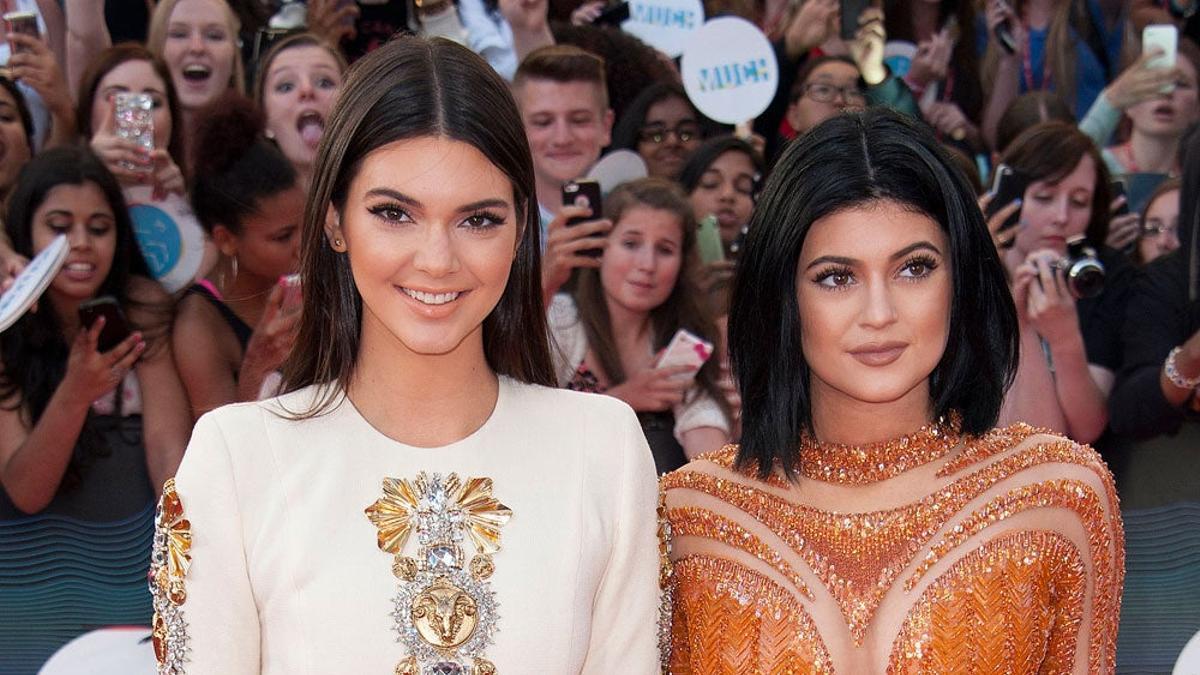 Kendall Jenner y Kylie en los MuchMusic Video Awards en 2014