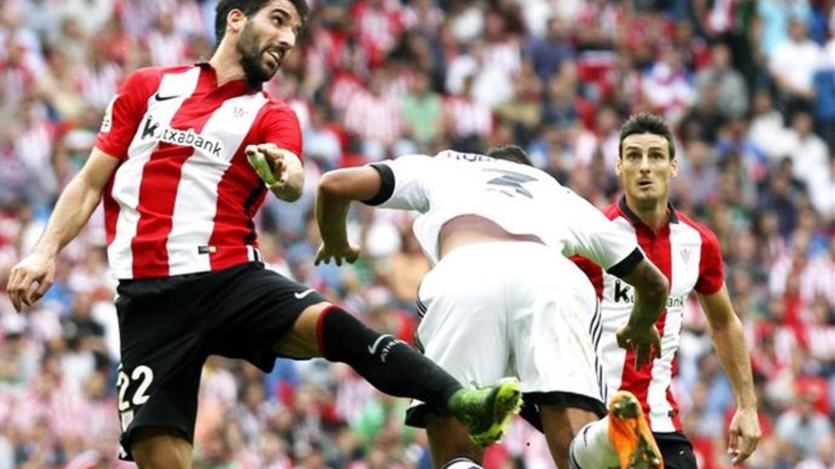 Raúl García y Aduriz no estarán la próximo jornada en el Camp Nou