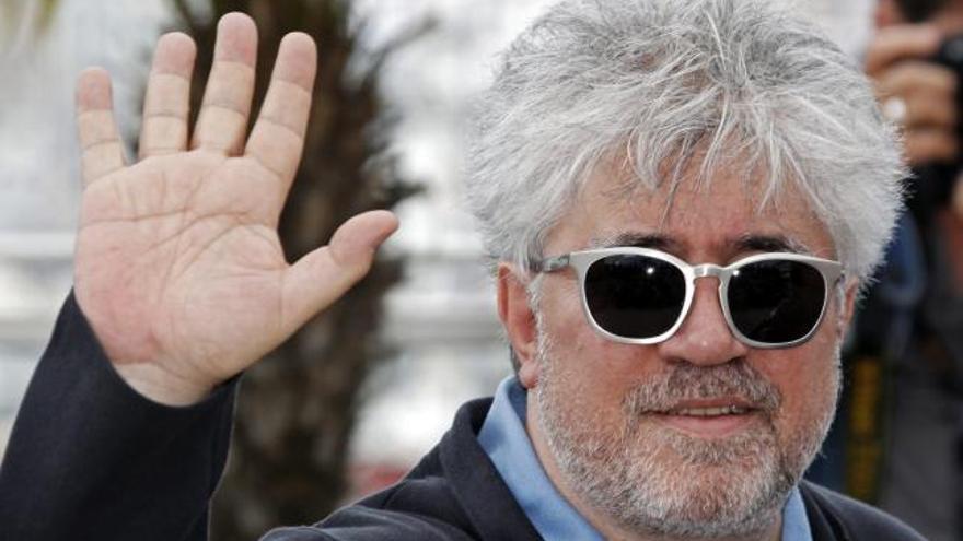 Buceando por el inmenso universo de Almodóvar