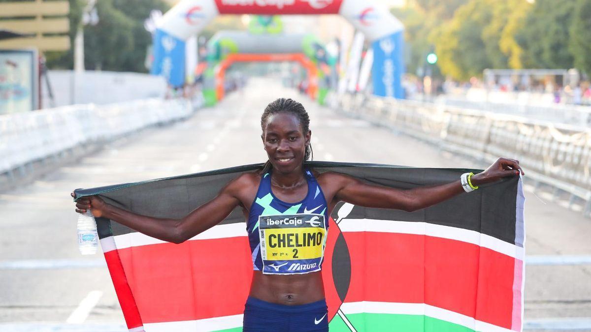 Chelimo estuvo cera, pero no logró su objetivo de batir el récord mundial 10K