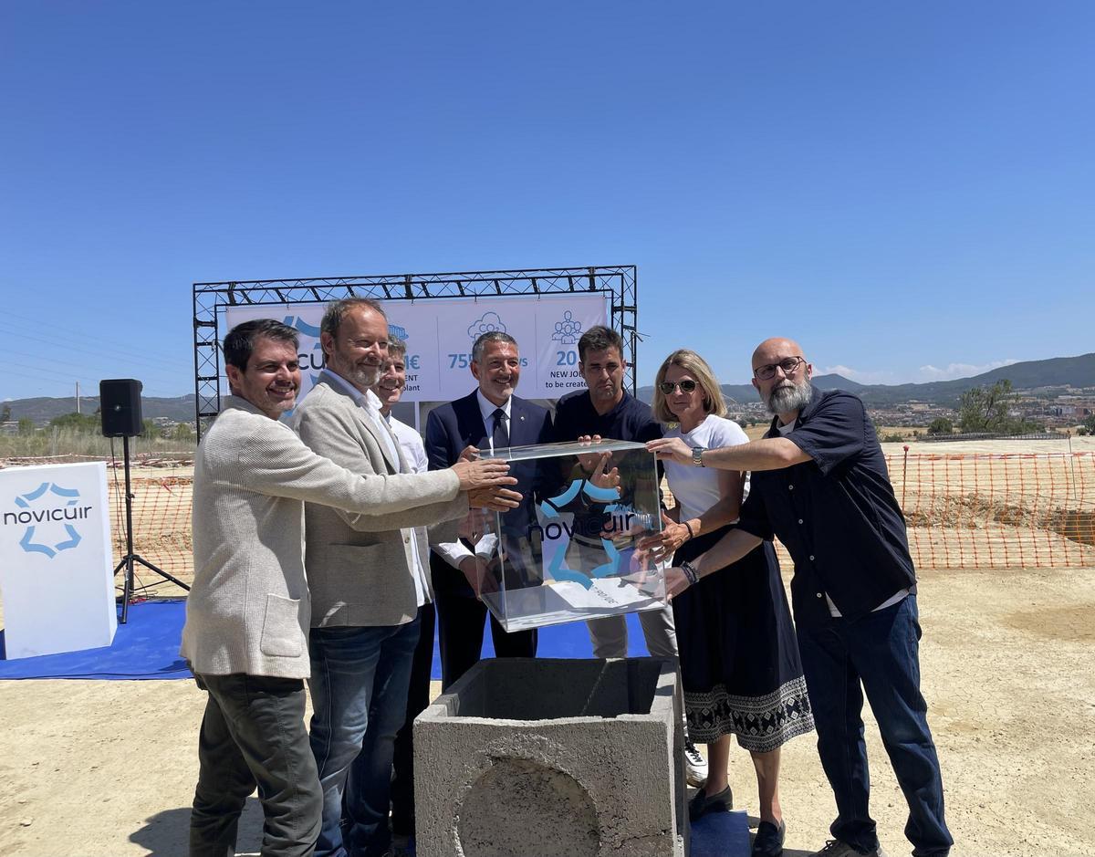 Acte de la primera pedra de Novicuir