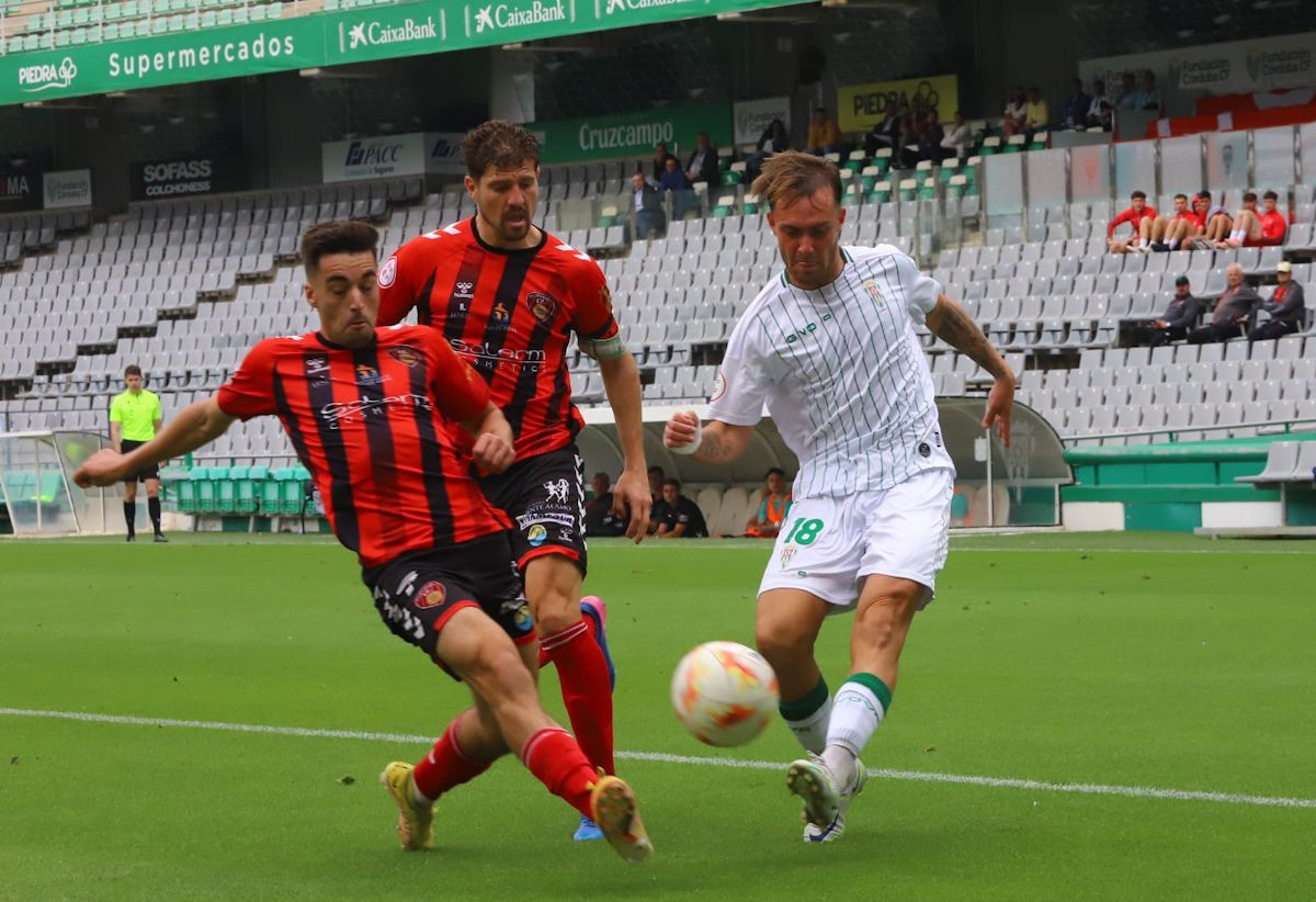 El Córdoba CF B en la final contra el Puente Genil, en imágenes