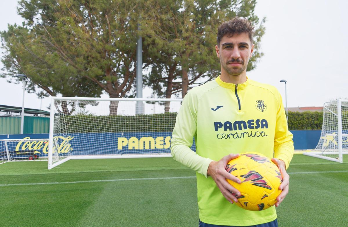 El centrocampista Santi Comesaña se ha afianzado como titular en el Villarreal CF desde la llegada de Marcelino.