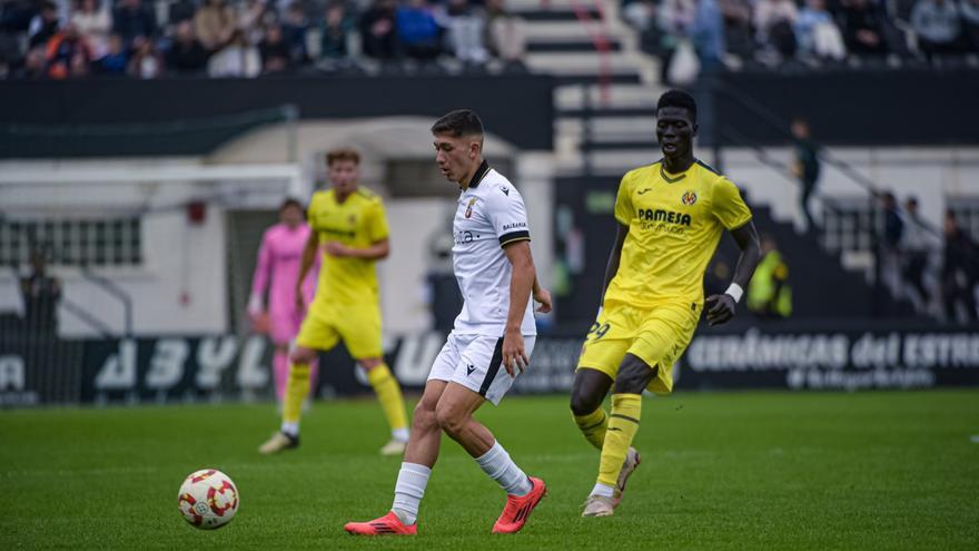 La crónica | El Villarreal B sale vivo de su visita a Ceuta tras sufrir un nefasto arbitraje (1-1)