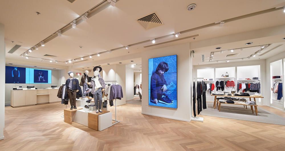 Macrotienda de Massimo Dutti en València