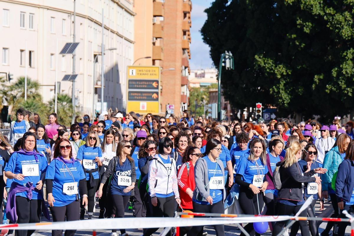 Participantes de la Carrera de la Mujer, durante el recorrido