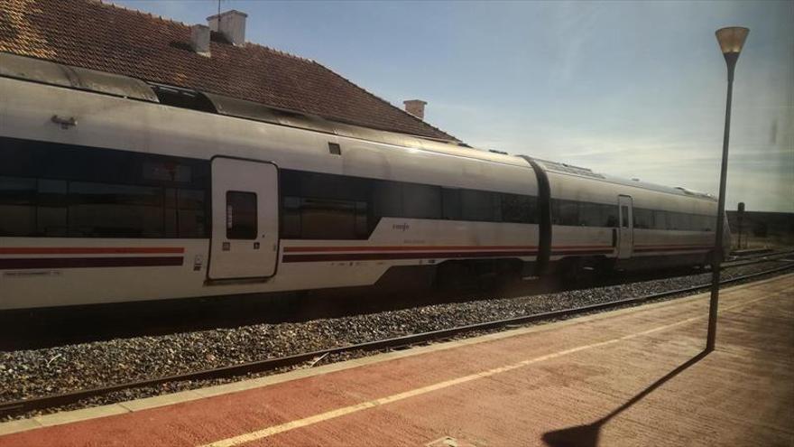 Licitadas las obras para estacionar trenes de la línea Zaragoza-Sagunto