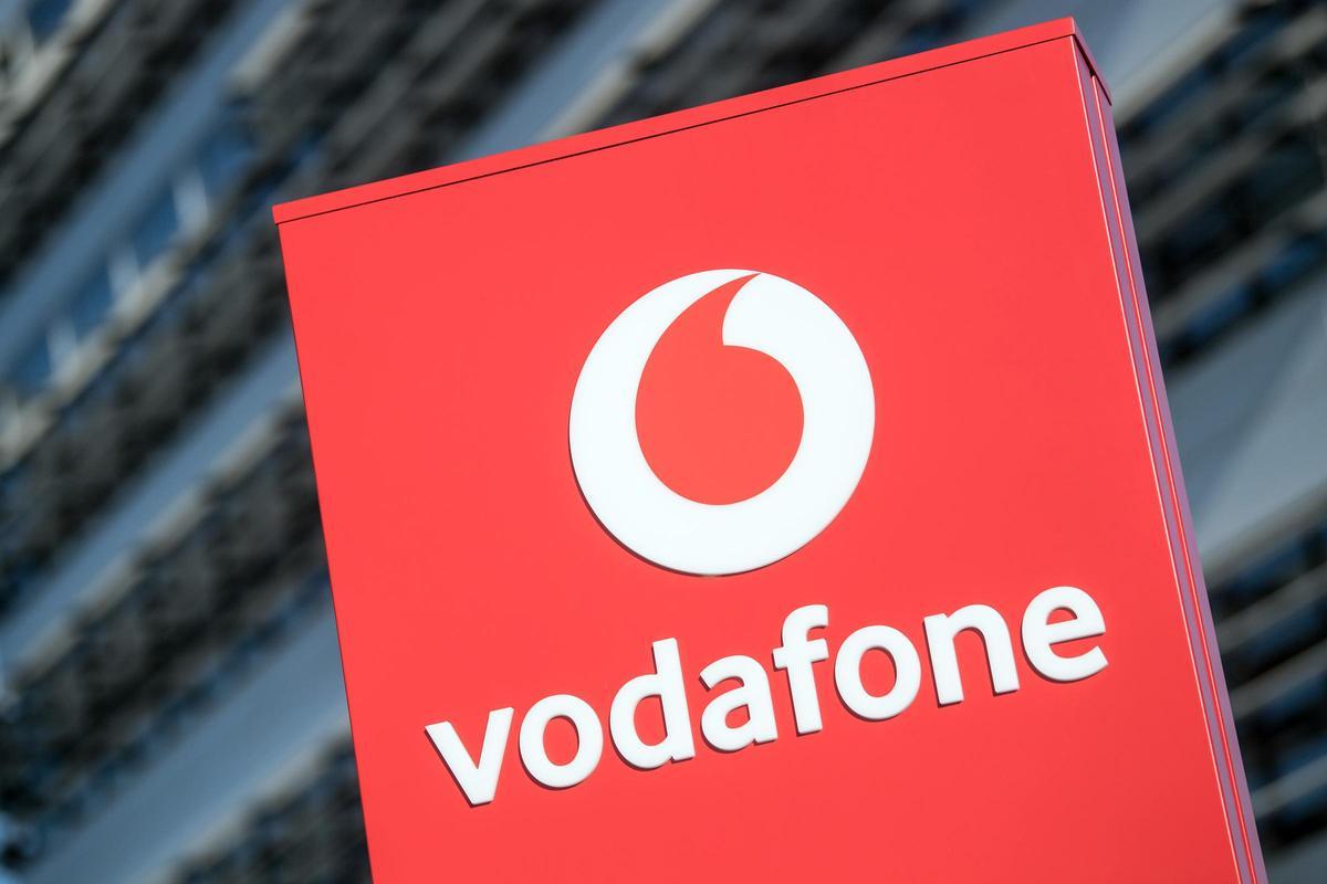 Xavier Niel compra als Emirats el 16,2% de Vodafone i es col·loca com a principal accionista