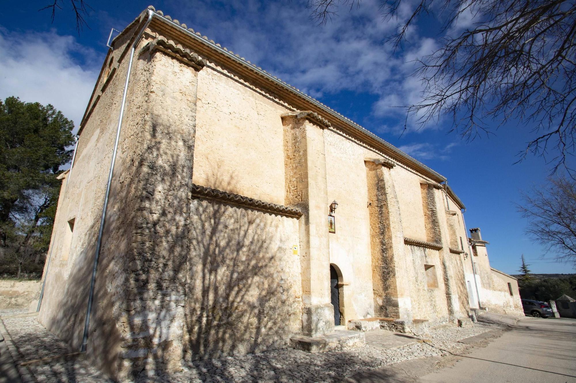 En busca de la financiación para restaurar las pinturas de la ermita de Sant Antonio en Bocairent