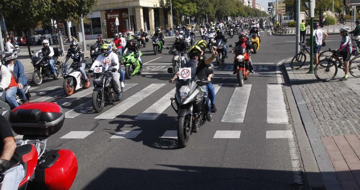 Concentración motera en Córdoba contra los guardarraíles sin protección