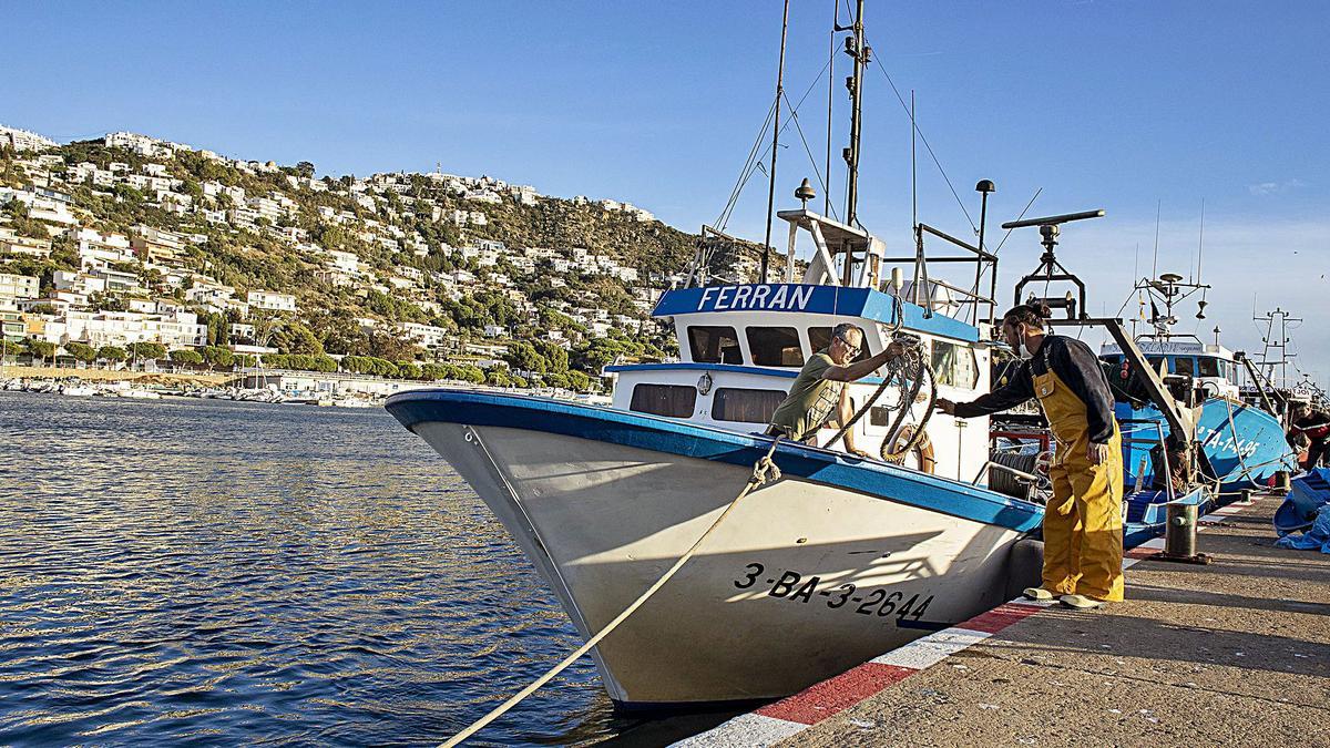 El Pòsit de Pescadors de Roses va néixer el 1921 per donar resposta a la necessitat d’un sector que ha estat la principal font d’ingressos de moltes famílies rosinques | EDUARD MARTÍ