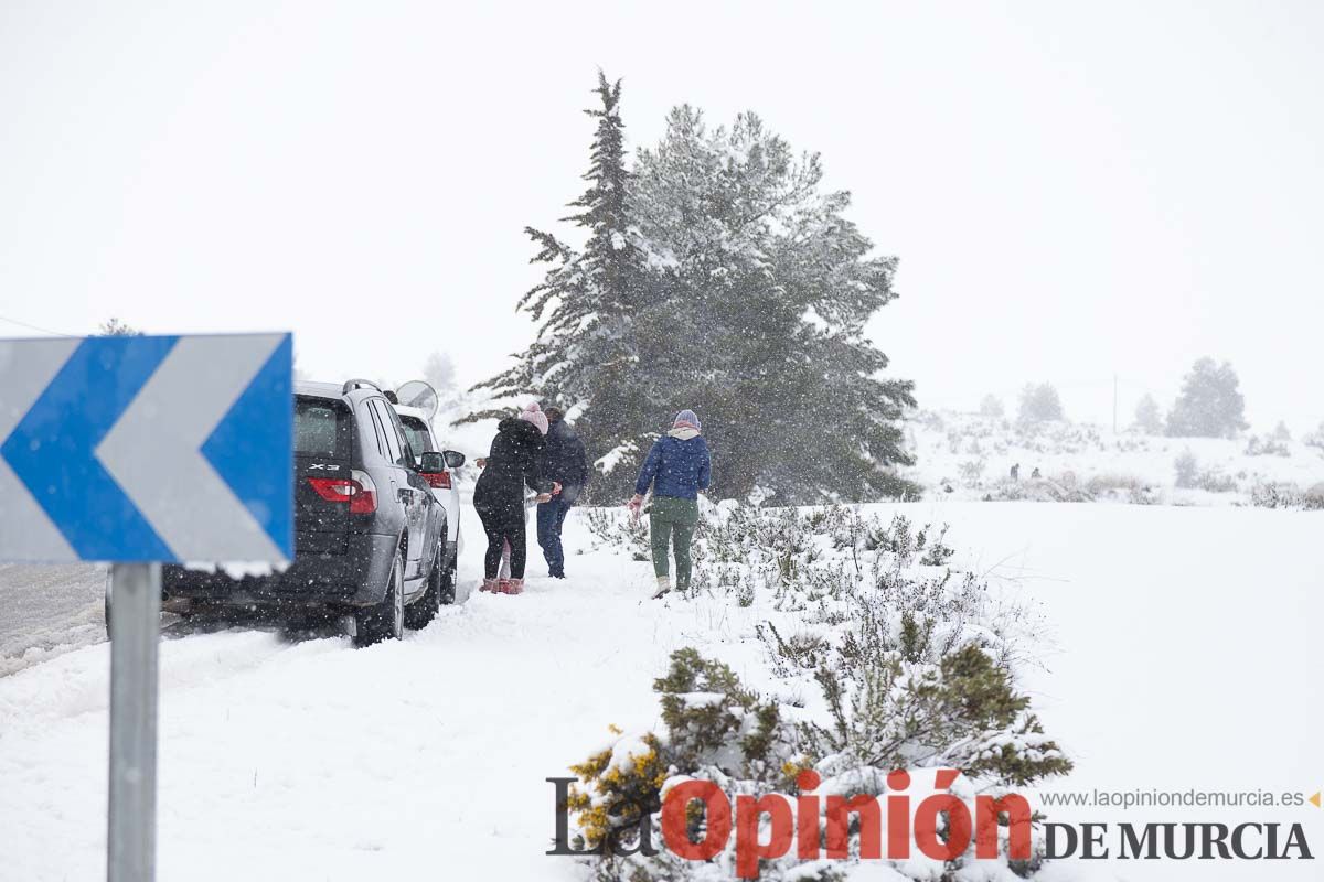 Continúa la nevada en las zonas altas de la comarca del Noroeste