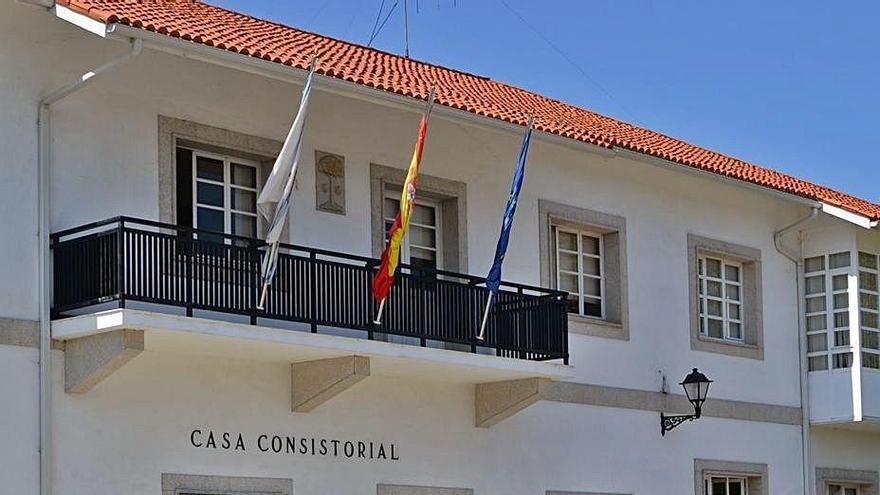 Entrada del Ayuntamiento de Cambre.