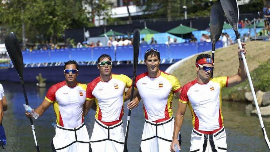 Javier Hernanz, Rodrigo Germade, Óscar Carrera e Íñigo Peña tras disputar la semifinal de K 4 1000 metros.