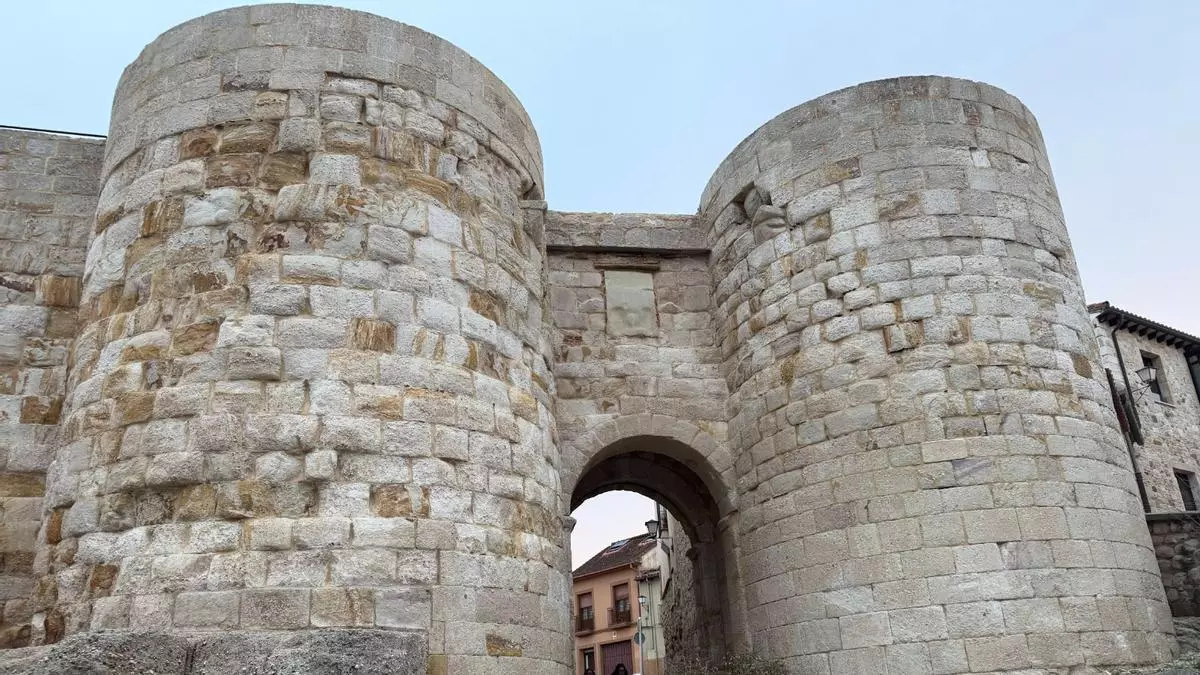 El cierre al tráfico del Arco de Doña Urraca