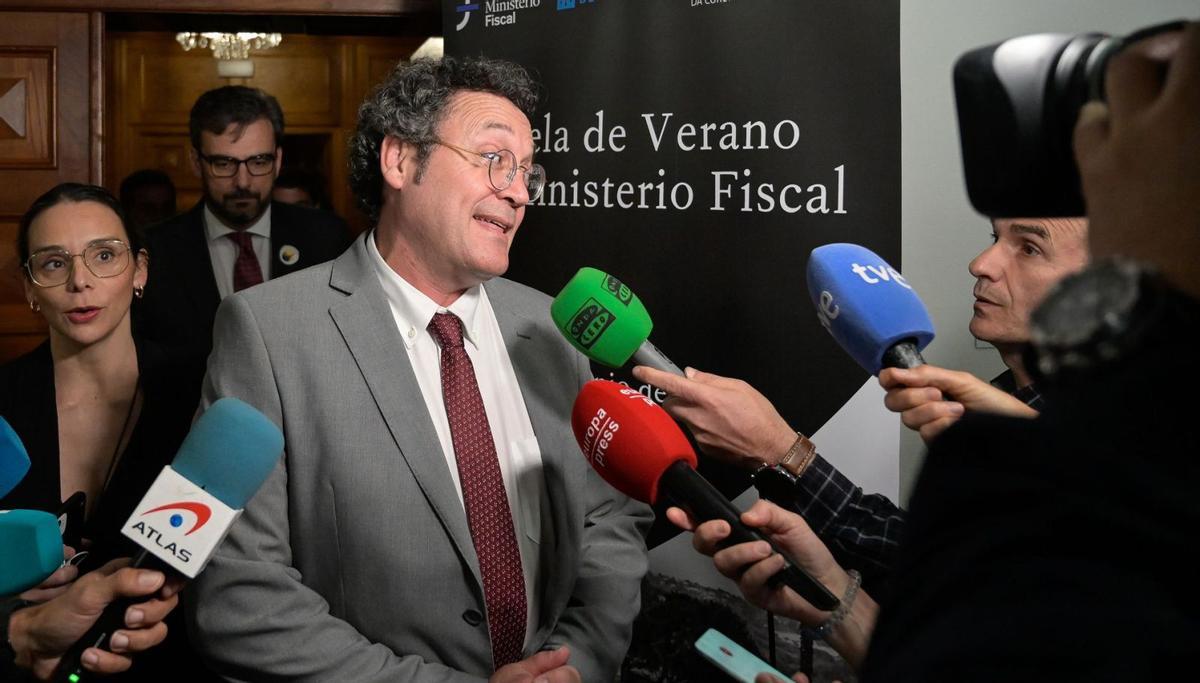 García Ortiz ordena als fiscals que demanin l’amnistia per a Puigdemont