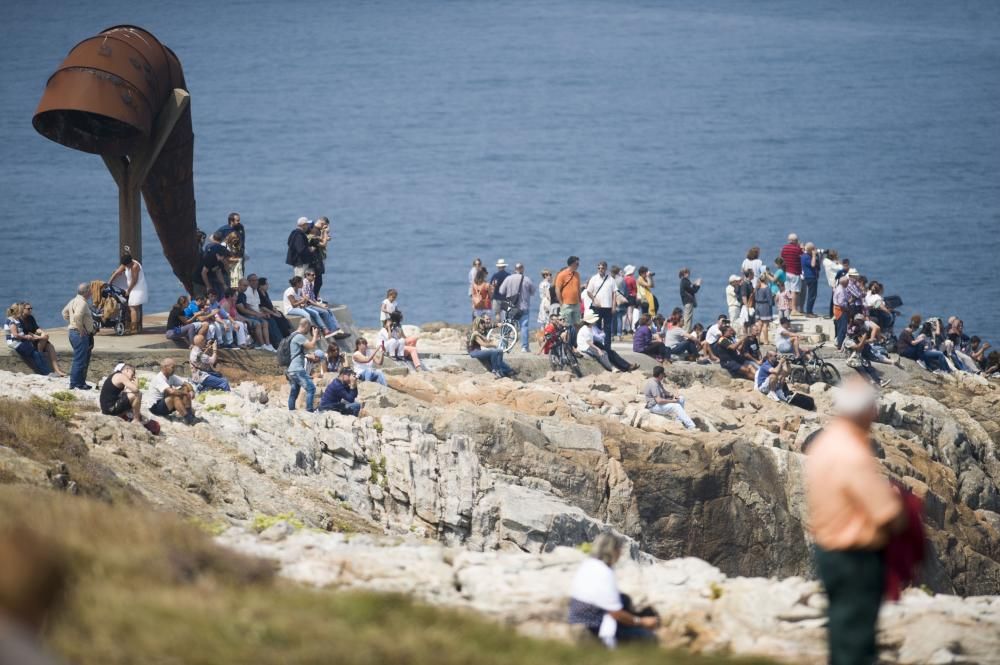 La Regata de Grandes Veleros abandona a A Coruña