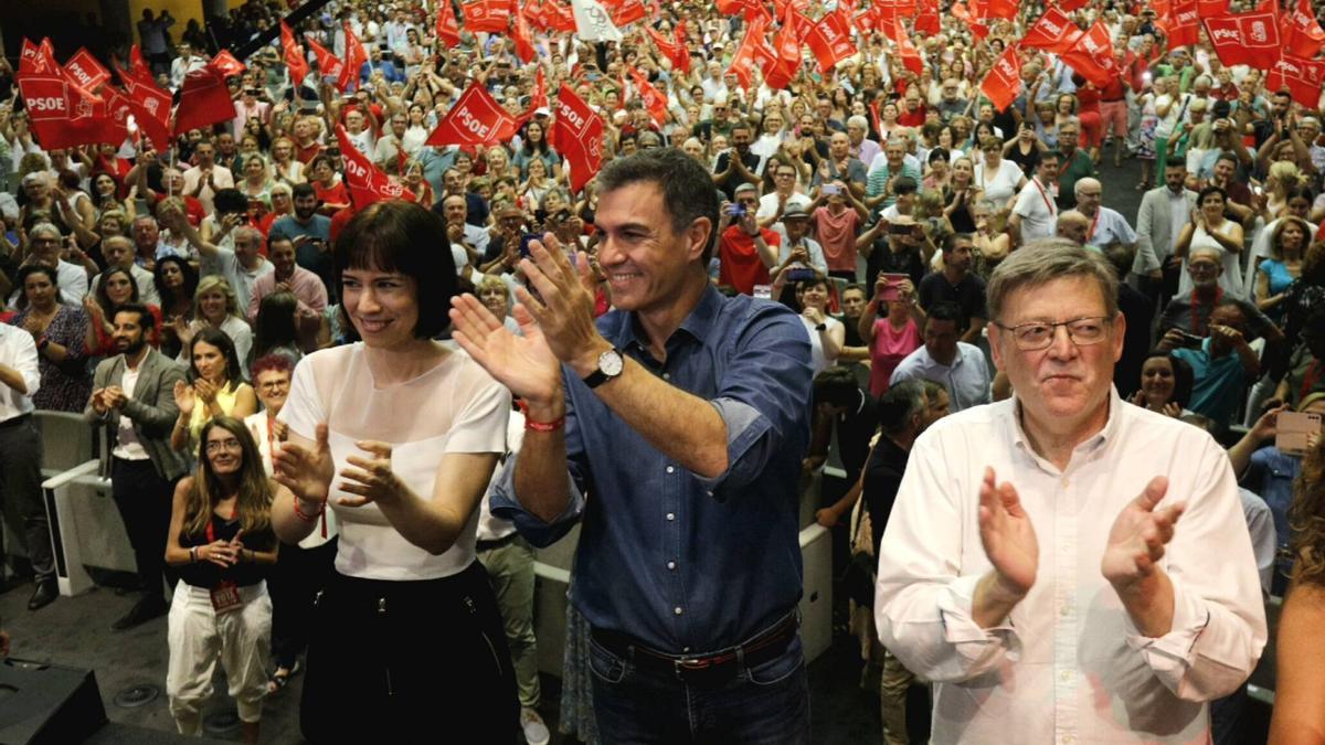Mitin de Pedro Sánchez en València con Morant y Puig en la última campaña.
