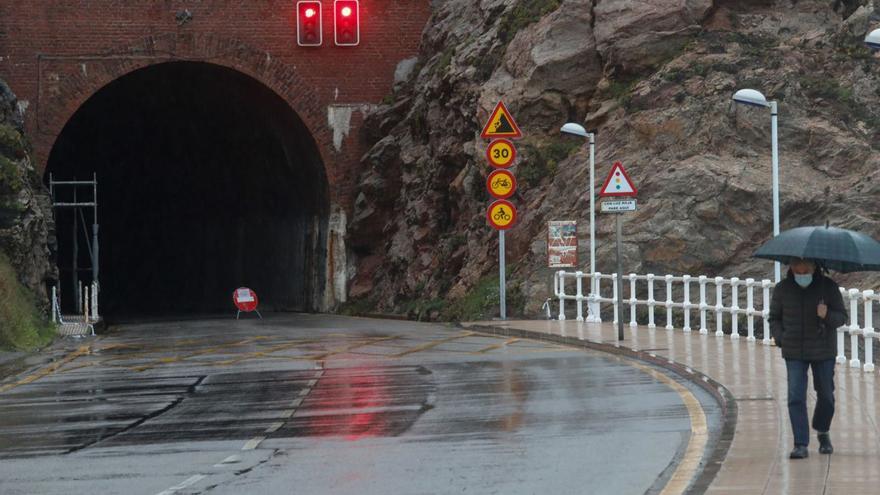 El acondicionamiento del túnel de Arnao, tras meses de trámites, a las puertas de adjudicarse