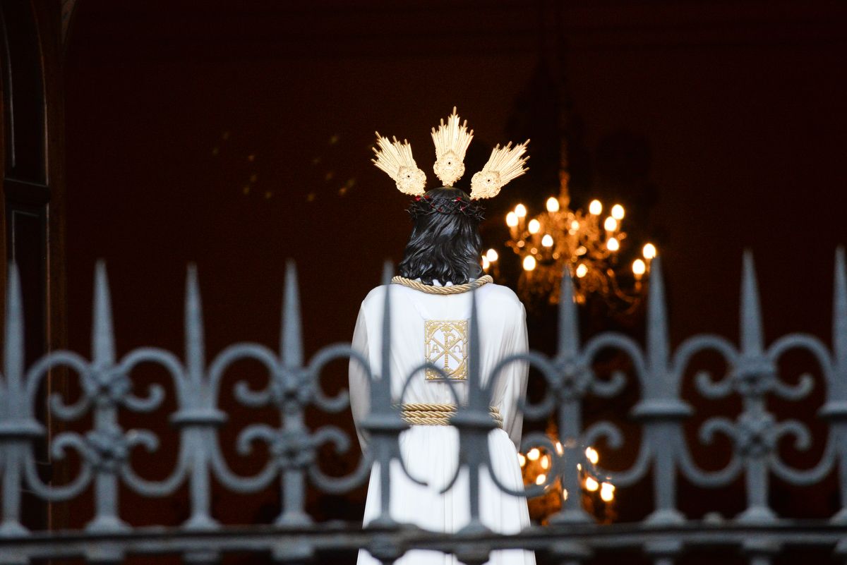 Madrugada de traslados para la veneración 'El Verbo Encarnado' en la Catedral