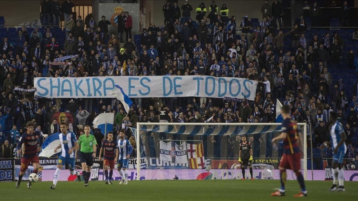 Pancarta ofensiva contra Shakira en Cornellà-El Prat.