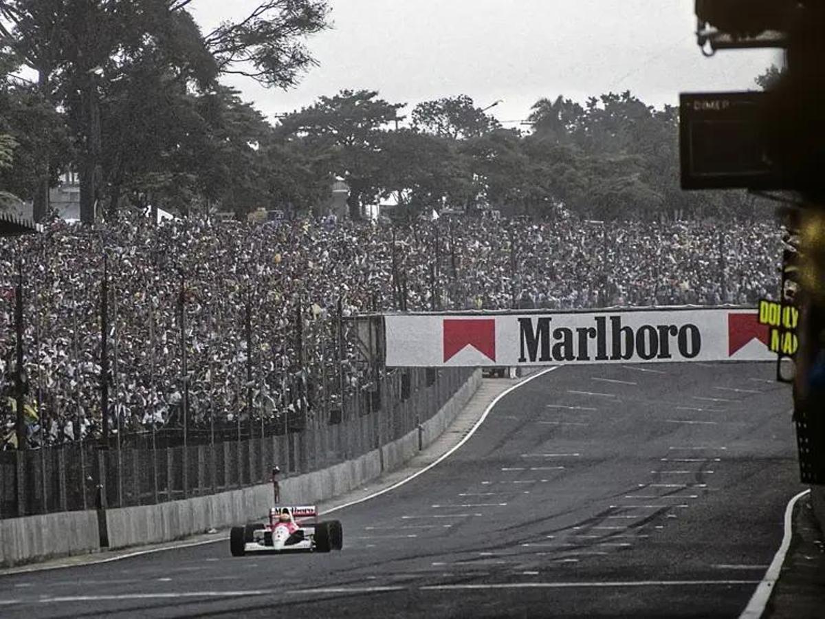 Senna with the McLaren MP4/6 at the Interlagos circuit