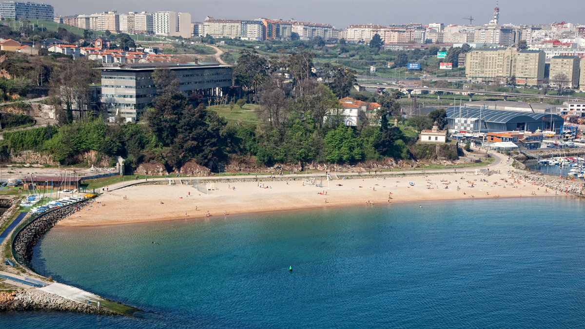 Vista aérea de la playa de Oza.