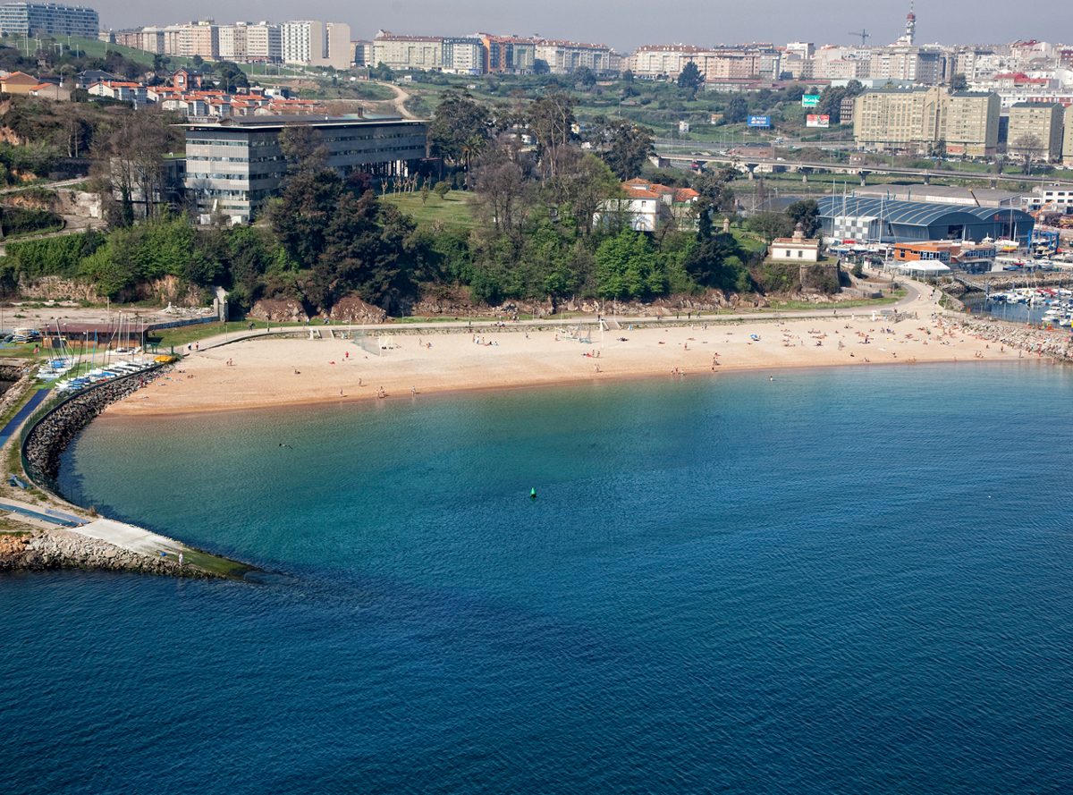 Vista aérea de la playa de Oza.