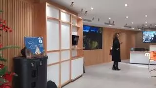 La renovada oficina de turismo regresa junto a la Catedral de Murcia: "Se ha quedado más aprovechada"