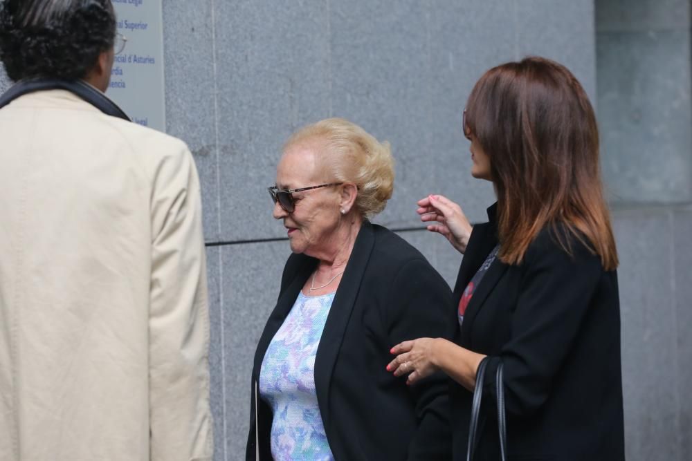 La familia de Villa llega al juzgado para declarar como imputados