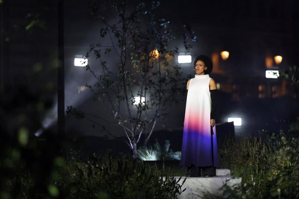 Homenaje a las víctimas de los atentados de Bataclan.