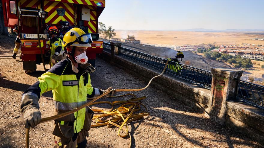 Investigado un menor por el incendio en el Paseo Alto de Cáceres el pasado verano